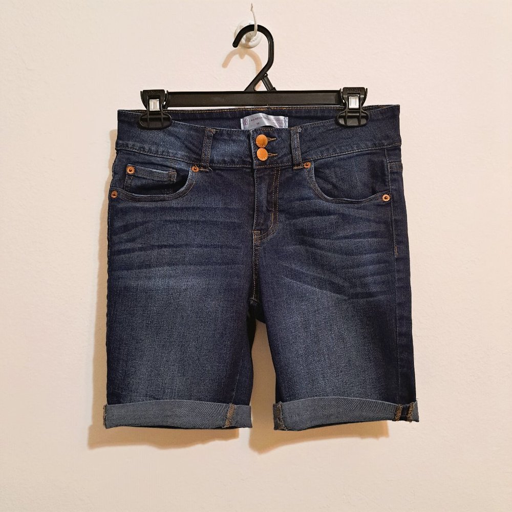 No Boundaries Juniors Bermudas Jeans Shorts Size 11 Dark Blue Wash